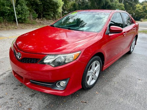 Used 2012 Toyota Camry SE image 2