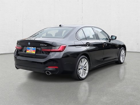 Used 2023 BMW 330e xDrive image 5