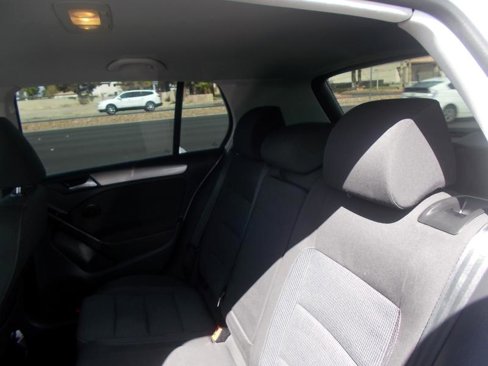 Used 2013 Volkswagen Golf TDI image 26