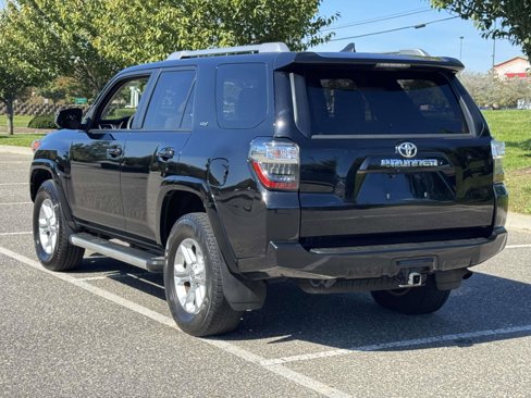 Used 2018 Toyota 4Runner 4WD image 4
