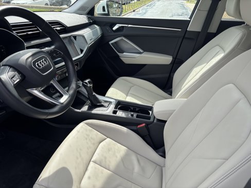 Used 2021 Audi Q3 2.0T Premium w/ Convenience Package image 16