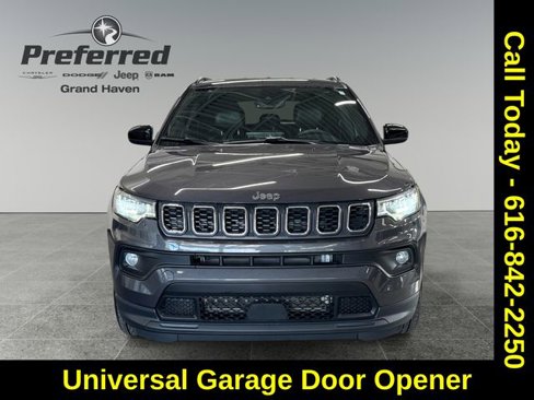 Used 2024 Jeep Compass Latitude w/ Convenience Group image 4