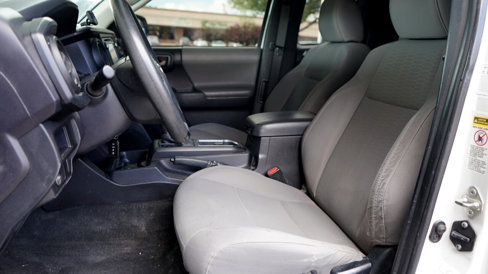 Used 2017 Toyota Tacoma SR image 5