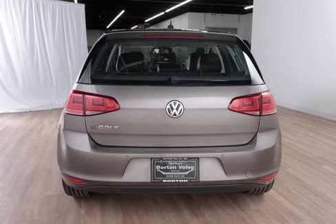 Used 2016 Volkswagen e-Golf SEL Premium w/ Driver Assistance Package image 6