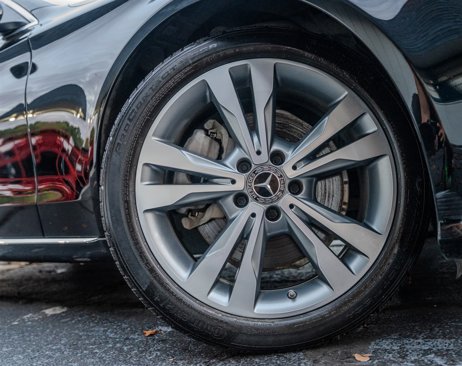 Used 2019 Mercedes-Benz C 300 Sedan w/ Premium Package image 13