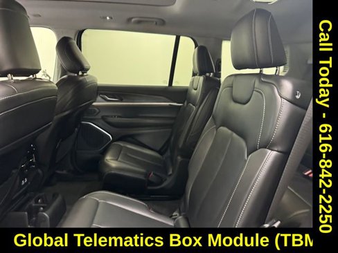 Used 2022 Jeep Grand Cherokee L Limited image 18