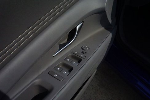 New 2025 Hyundai Elantra Sport image 17