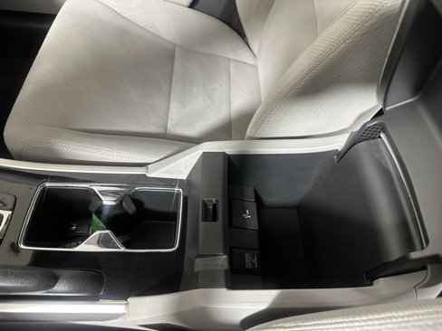 Used 2016 Honda Accord EX image 18