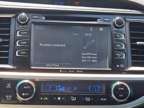 Used 2018 Toyota Highlander XLE image 15