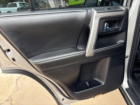 Used 2015 Toyota 4Runner 2WD image 17