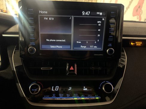 Used 2022 Toyota Corolla SE image 30