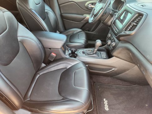 Used 2019 Jeep Cherokee Latitude Plus image 24
