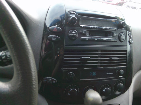 Used 2004 Toyota Sienna LE image 7