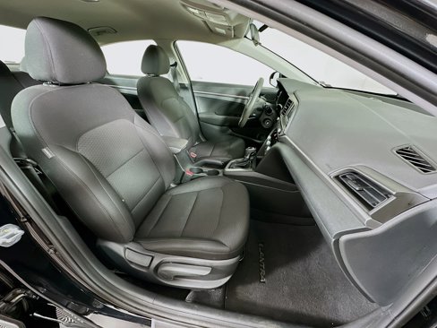 Used 2020 Hyundai Elantra SE w/ Cargo Package (C1) image 28