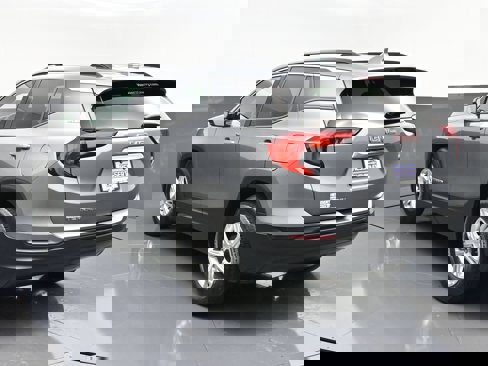 Certified 2019 GMC Terrain SLE w/ Driver Convenience Package image 5