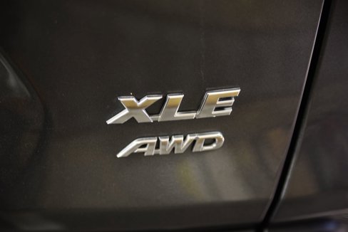 Used 2021 Toyota RAV4 XLE image 23