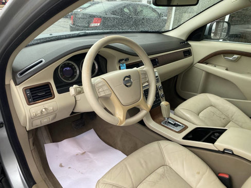 Used 2010 Volvo XC70 3.2 image 17