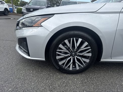 Used 2024 Nissan Altima 2.5 SV image 13
