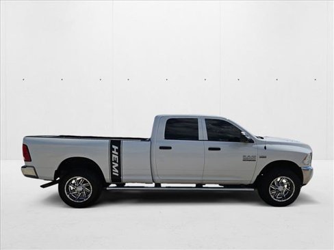 Used 2016 RAM 2500 Tradesman w/ Chrome Appearance Group image 4