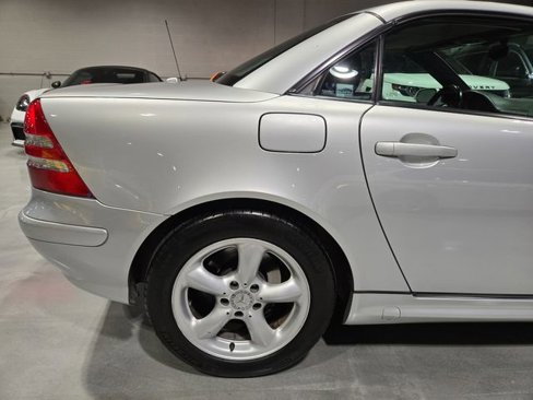 Used 2002 Mercedes-Benz SLK 320 image 12
