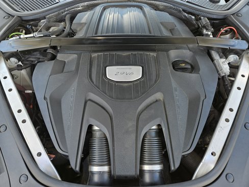 Certified 2021 Porsche Panamera image 30