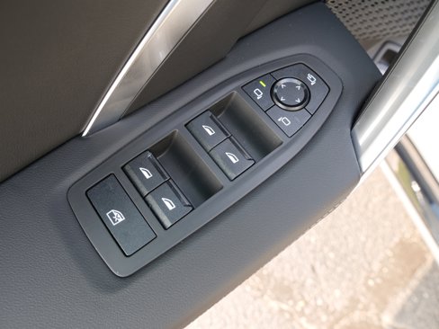 New 2025 BMW X1 xDrive28i w/ Technology Package image 15