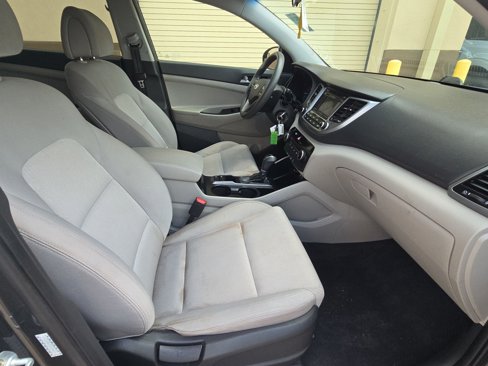 Used 2017 Hyundai Tucson SE image 27