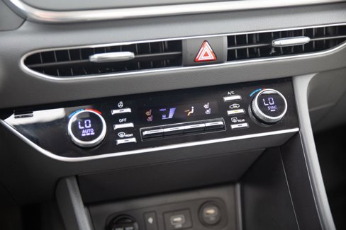 Used 2022 Hyundai Sonata Limited image 15