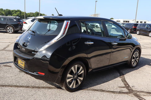 Used 2017 Nissan Leaf SL w/ Premium Package image 4
