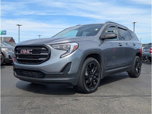 Used 2020 GMC Terrain SLE w/ Driver Convenience Package image 3