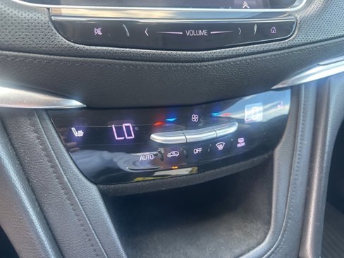 Used 2018 Cadillac XT5 Luxury w/ Driver Awareness Package image 12