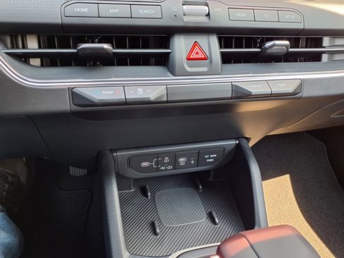 New 2025 Kia K4 GT-Line image 16