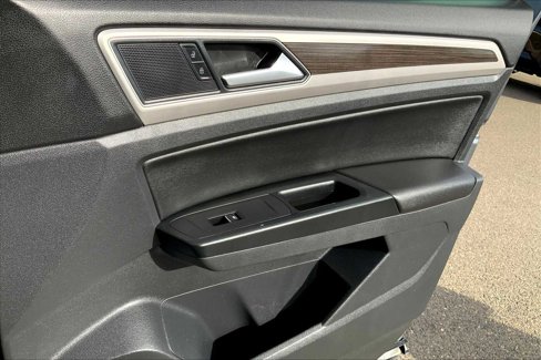 Used 2019 Volkswagen Atlas SE w/ Panoramic Sunroof Package image 22