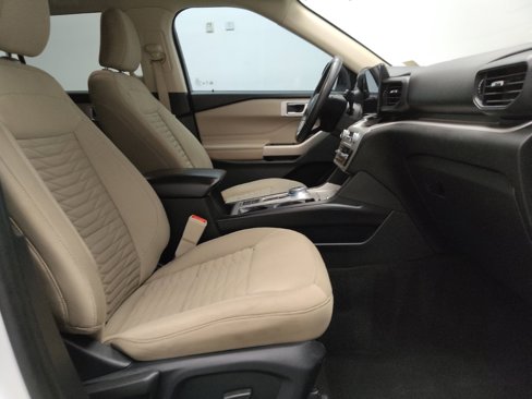 Used 2021 Ford Explorer XLT image 21