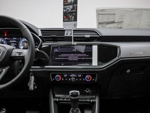 New 2025 Audi Q3 2.0T Premium image 13