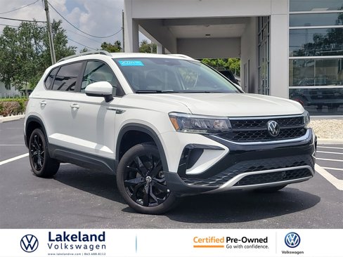 Used 2024 Volkswagen Taos SE w/ Black Wheel Package image 1