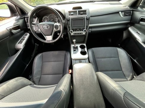 Used 2013 Toyota Camry SE image 12