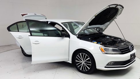 Used 2016 Volkswagen Jetta Sport image 9