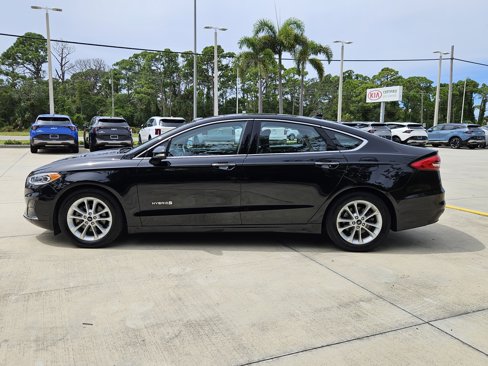 Used 2019 Ford Fusion SEL image 4