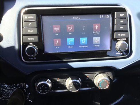Used 2023 Nissan Versa SV image 9