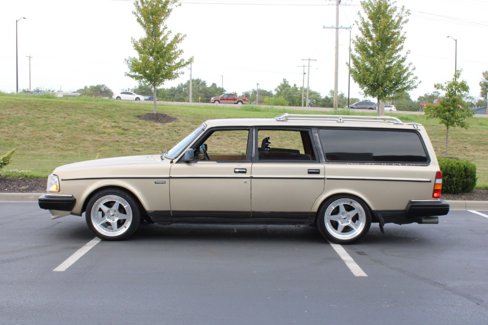Used 1989 Volvo 240 Wagon image 2