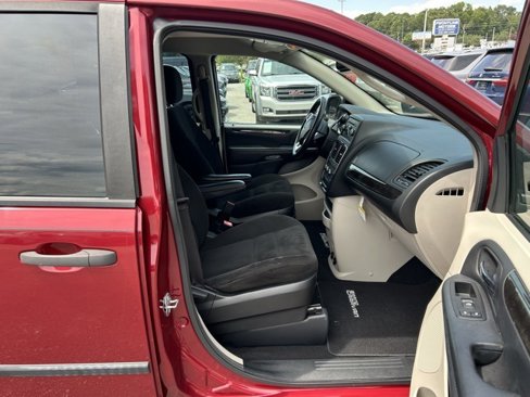 Used 2015 Dodge Grand Caravan American Value Package w/ UConnect Hands-Free Group image 9