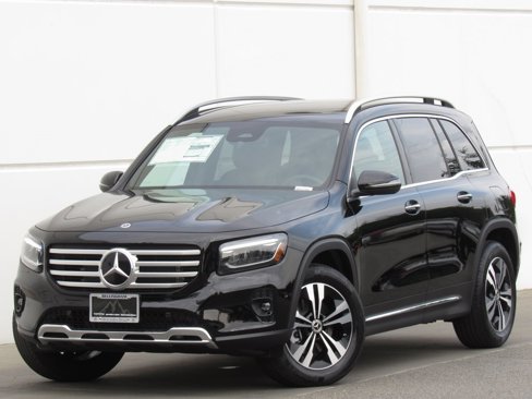 New 2025 Mercedes-Benz GLB 250 4MATIC image 1