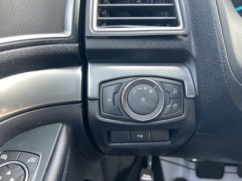 Used 2019 Ford Explorer XLT w/ Class III Trailer Tow Package image 19
