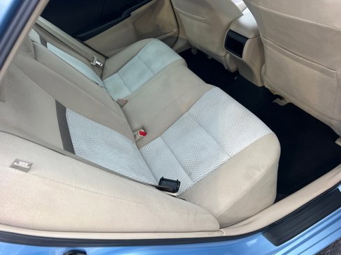 Used 2012 Toyota Camry LE image 16