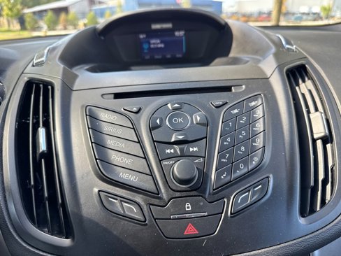 Used 2015 Ford Escape SE image 19
