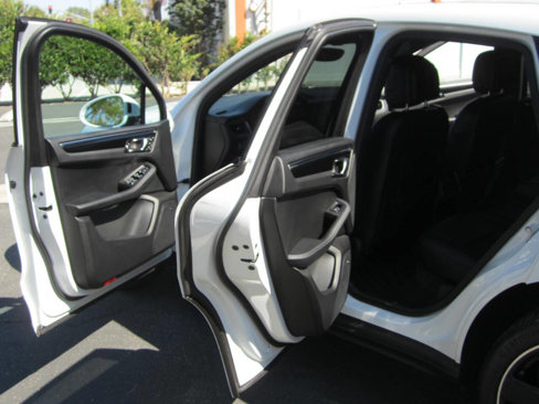 Used 2016 Porsche Macan S w/ Premium Package Plus image 23