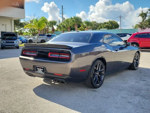 Used 2019 Dodge Challenger R/T w/ Driver Convenience Group image 6