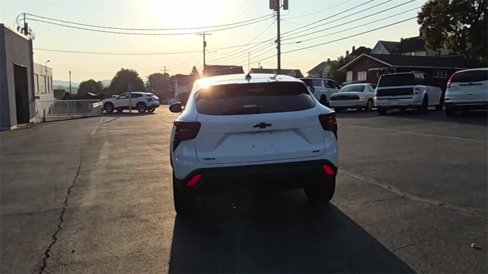 Used 2024 Chevrolet Trax RS image 8