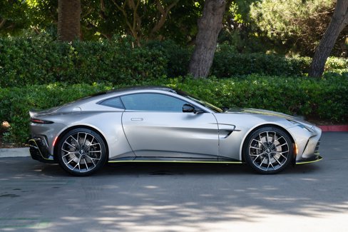 Used 2025 Aston Martin V8 Vantage Coupe image 26